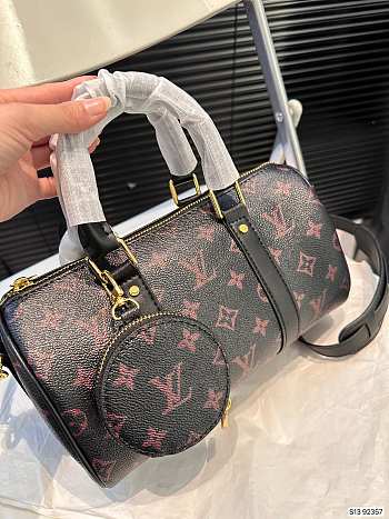 LV Pillow Keep Hand-held Single Shoulder Crossbody Bag 25x 14cm