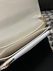 CHANEL Chain Clutch OffWhite Bag 19CM - 6