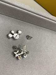 LV  flower earrings - 4