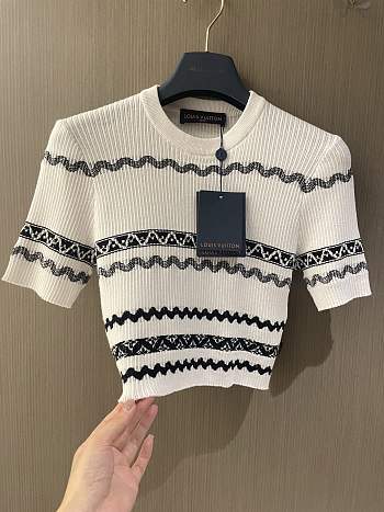 LV wavy striped short top