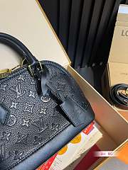 LV Alma Retiro BB Old Flower Shell Bag  24*18CM - 3