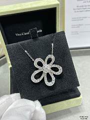 VCA full diamond flower necklace, breaking the classic four-leaf clover - 3