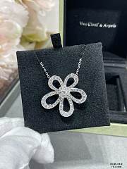 VCA full diamond flower necklace, breaking the classic four-leaf clover - 2