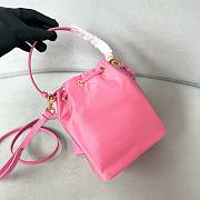 Prada nylon bucket bag Re-Edition1978 bright pink bag 19.5x15.5x10cm - 3