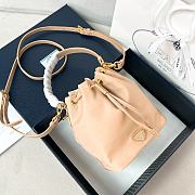 Prada nylon bucket bag Re-Edition1978 beige bag 19.5x15.5x10cm - 1