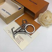  LV GRADIENT KEYCHAIN - 3