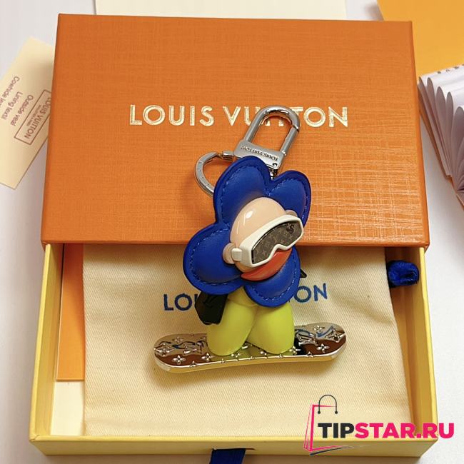 LV Skateboarding sunflower doll keychain  - 1