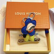 LV Skateboarding sunflower doll keychain  - 1