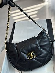 Chanel Hobo Underarm Dumpling Bag 30x21x7.5cm - 1