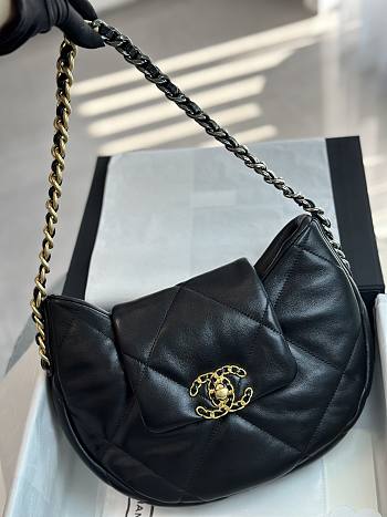 Chanel Hobo Underarm Dumpling Bag 30x21x7.5cm