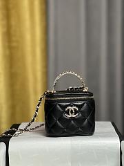 Chanel flash diamond Ohanel rhinestone handle small box bag 7*11*8.5cm - 1