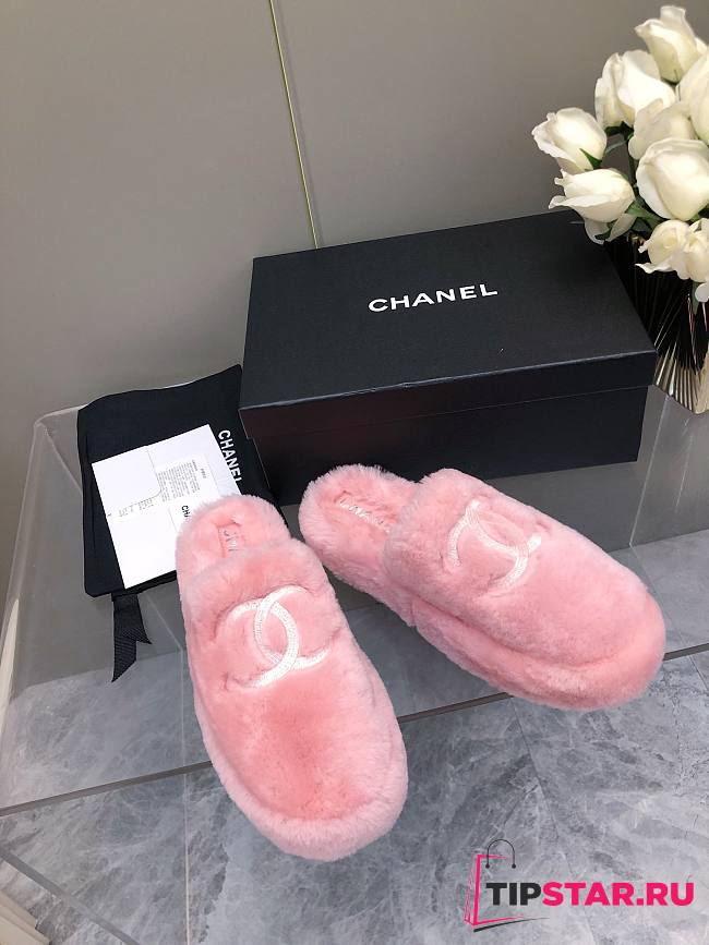 Chanel Super Warm Wool Pink Slippers - 1