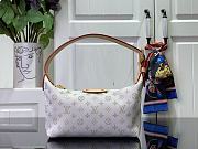 LV M12433 White Flower Hills Pochette Bag 18.5 x 11 x 6.5 cm - 1