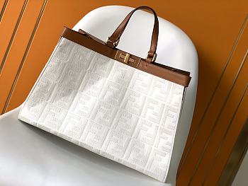 Fendi's latest double FF monogram peekaboo X-tote white 41-15.5-36cm