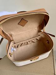 MCM Layer Leather Cosmetic Case 10.5*19*13cm - 6