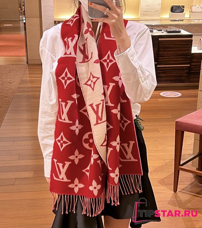 Louis Vuitton's hottest red and white scarf - 1