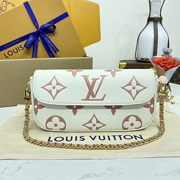 LV WALLET ON CHAIN ​​IVY HANDBAG M82210 CREAMWHITE 23.5*12*4.3cm