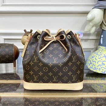 LV M40818 NOE BB HANDLE BAG 27*27*21cm