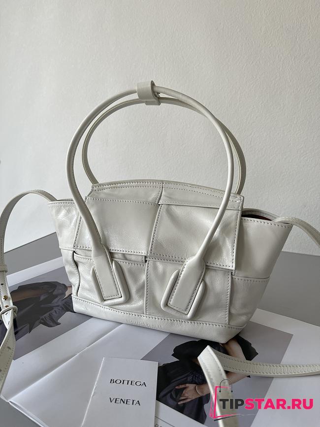 BV Mini ARCO Waxed Leather Cream White Bag 29cm - 1