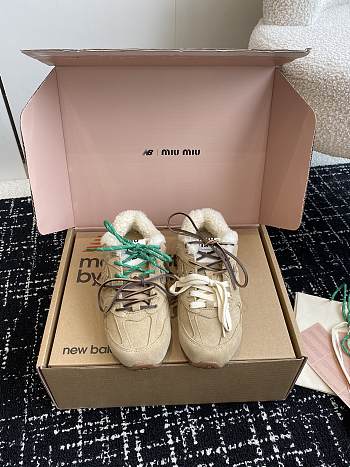 Miu Miu New Balance Joint Catwalk Wool German Training Shoes 