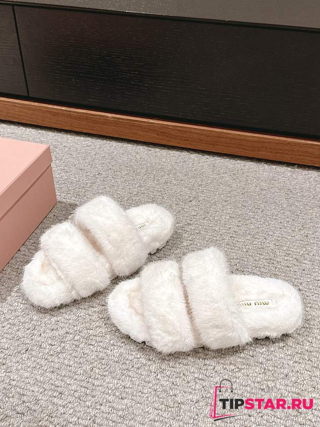 Miu 2102424 autumn and winter new wool white slippers - 1