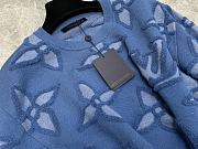 LV blue round-neck sweater  - 4