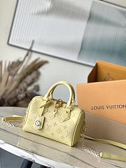 LV Speedy Bandouliere 20 Handbag Fesh Yellow 20.5 × 13.5 × 12 cm - 1