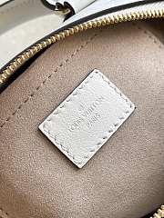 LV Speedy Bandouliere 20 Handbag White Grey 20.5 × 13.5 × 12 cm - 4