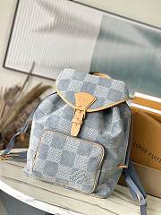 LV Montsouris Backpack Damier Denim 3D 32 x 40 x 19 cm - 1