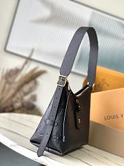 LV M46288 Black CarryAll Small Handbag 29 x 24 x 12 cm - 4