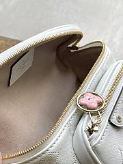 LV M11300 White Flower Ring Mini Bumbag 17 × 12 × 9.5 cm - 2