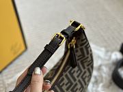 Fendi Crescent Underarm Bag 28*16cm - 4