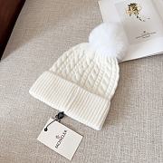 Moncler wool knitted warm knitted white hat - 6