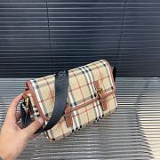 Burberry  flap messenger bag 22 x 16 cm - 3