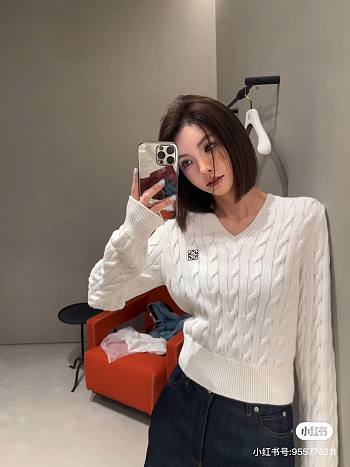 Loewe Classic logo V-neck cable knit sweater cotton white sweater