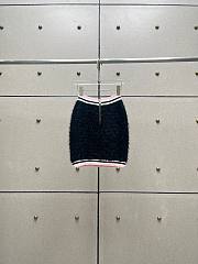 B Knitted contrast black skirt  - 5