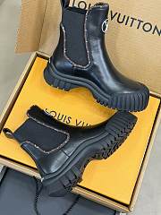 LV classic shell bottom ankle black boots - 3