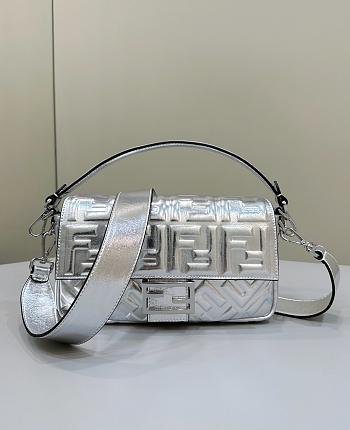 Fendi Baguette Medium Silver Bag 26×5×13cm