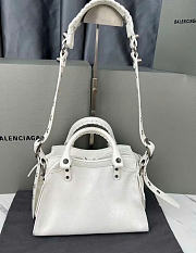 Balenciaga Neo Cagole City Small Handbag in white Arena lambskin 33x20.8x13.5cm - 4