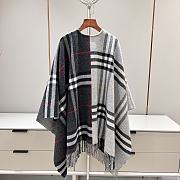 Burberry matching cashmere cape scaft 137x152cm  - 5