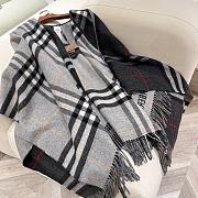 Burberry matching cashmere cape scaft 137x152cm  - 2