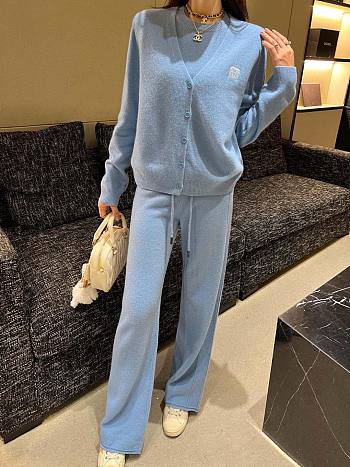 Set simple knitted sweater + high waist trousers two-piece blue suit