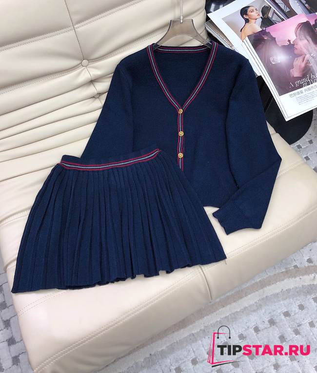 Set dark blue V-neck knitted wool cardigan + age-reducing pleated skirt  - 1