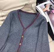 Set grey V-neck knitted wool cardigan + age-reducing pleated skirt  - 2