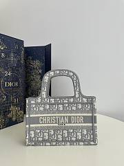 Dior Mini Book Tote 23*7*17cm - 1