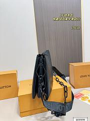 LV new cousin bag 26x22cm - 5