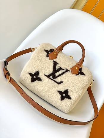 LV M23468 White Lambskin Speedy Bandoulière 25 Handbag 25x 19x 15cm  