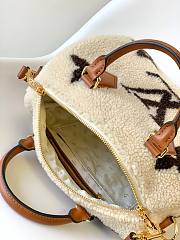 LV M23468 White Lambskin Speedy Bandoulière 25 Handbag 25x 19x 15cm   - 3