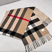 Burberry Double-sided Plaid TB Camel Check scarf 200x36cm  - 4