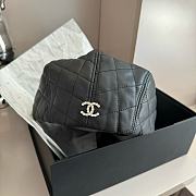 Chanel diamond forward black hat  - 6